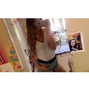 Meet your Posher, Caleigh